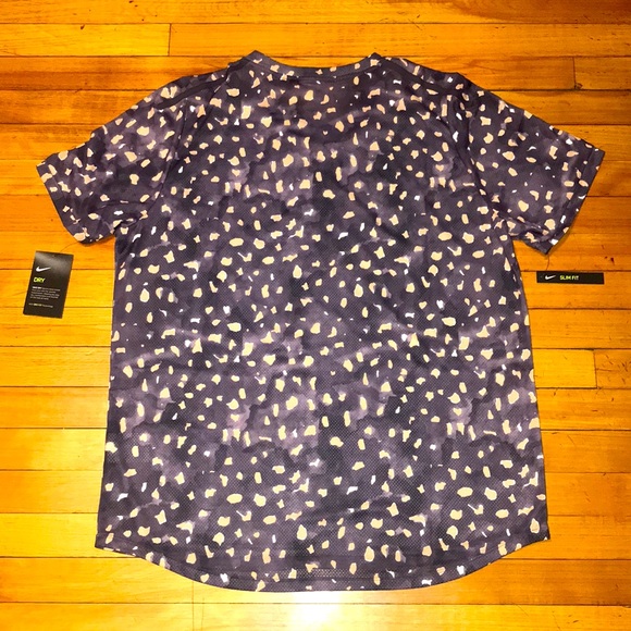 Men’s Nike Tennis Challenge T Shirt - Picture 4 of 4